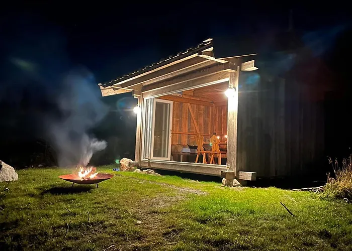 펜션 Liaplassen Timber *
