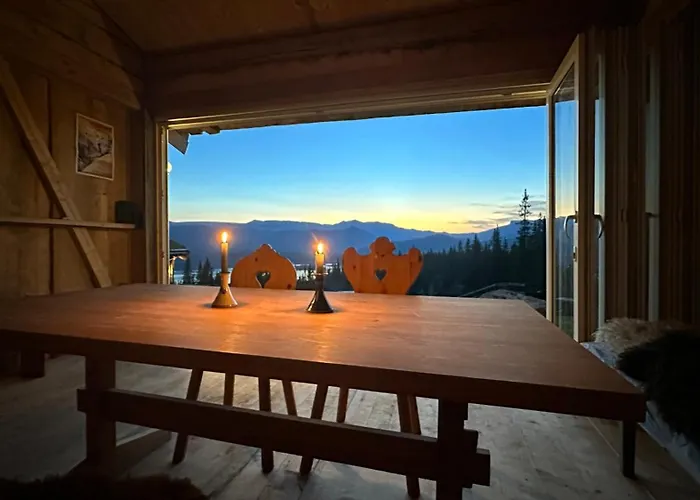 펜션 Liaplassen Timber *